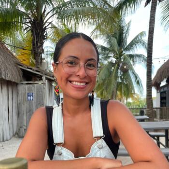 Babysitter in Tulum: Yael