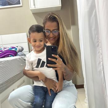 Emprego de babá em Nova Iguaçu: Liolayne