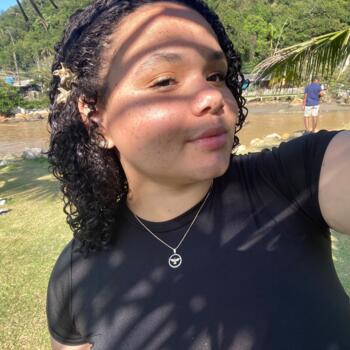 Babá Navegantes: Larissa