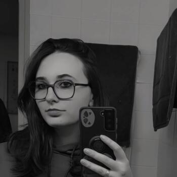 Babysitter Sens: Emilie