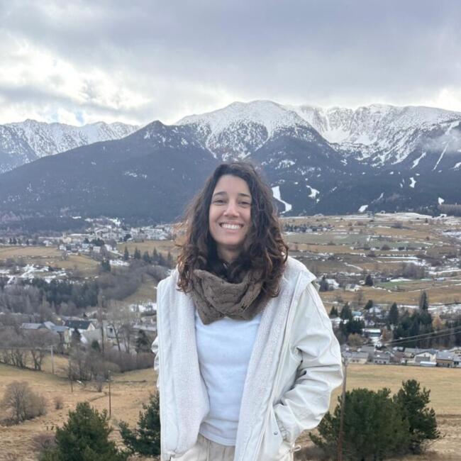 Babysitter em Chaves: Vitória Lemos