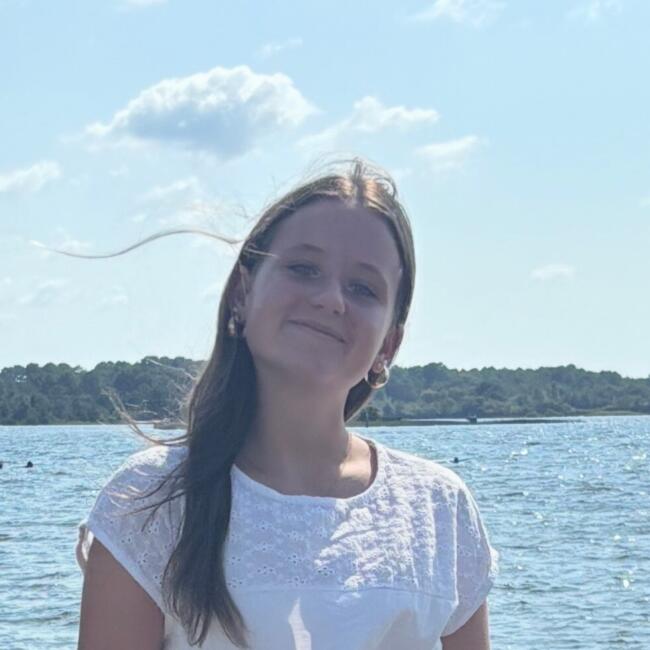 Babysitter in Saint-Caprais-de-Bordeaux: Alyzée