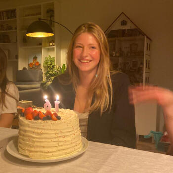 Oppas in Weesp: Laura