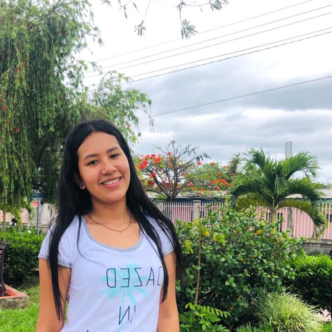 Babysitter in Salitral: Edixia