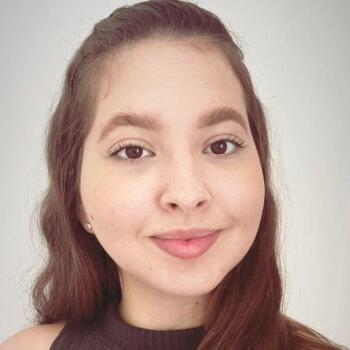 Babysitter in Patos de Minas: Isadora