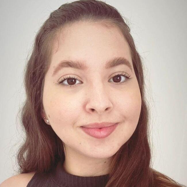 Babá em Patos de Minas: Isadora