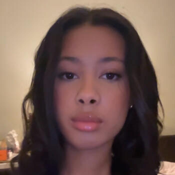 Baby-sitter Saint-Julien-en-Genevois: Tissina