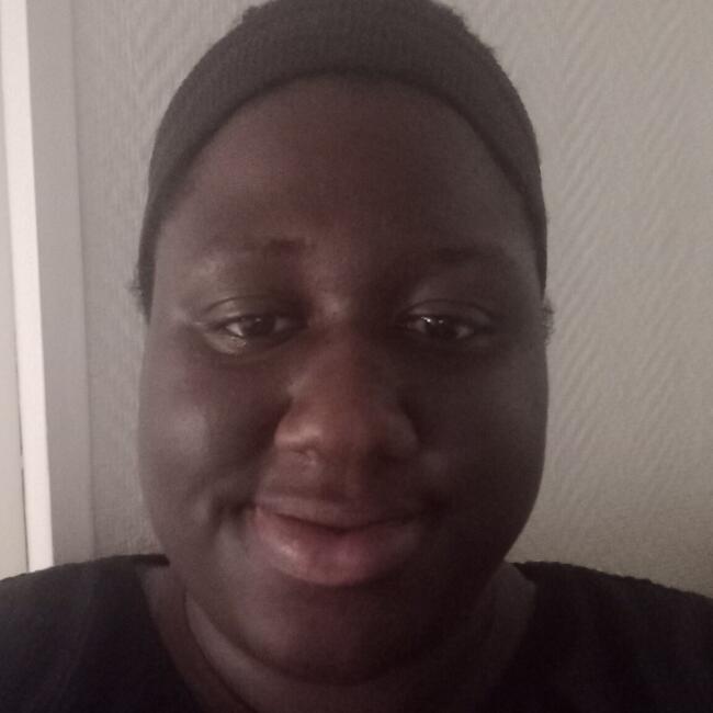 Babysitter in Aulnay-sous-Bois: Dina-hatouma