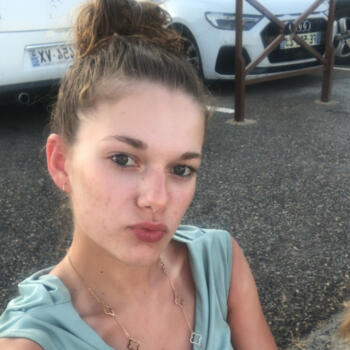 Babysitter Bouvignies: Maellia