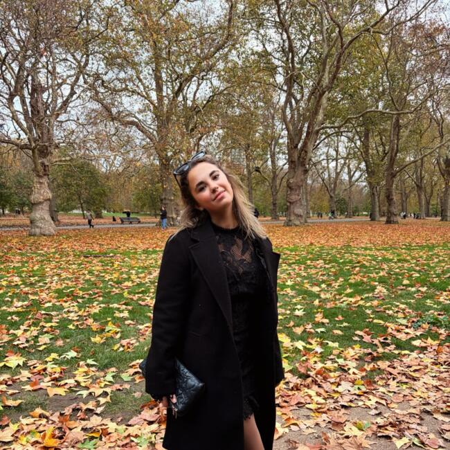 Babysitter in Exeter: Valia