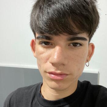 Niñera en Almirante Brown: Lucas