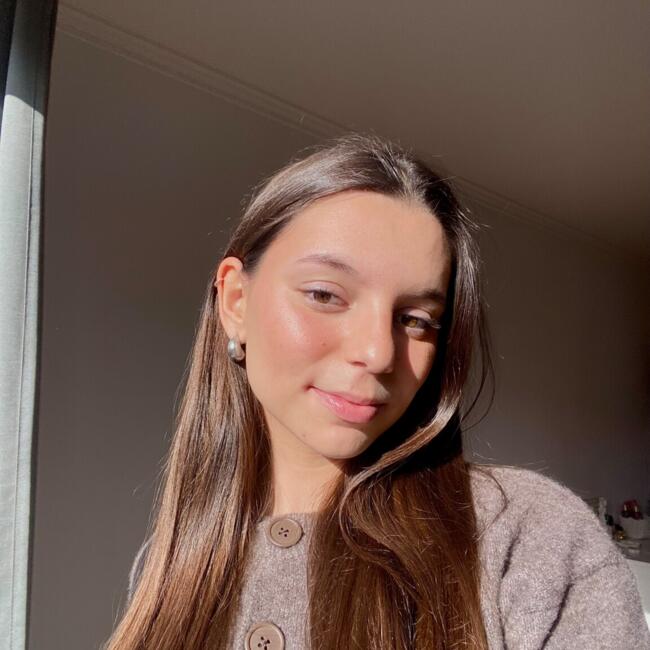 Babysitter in Seixal: Catarina