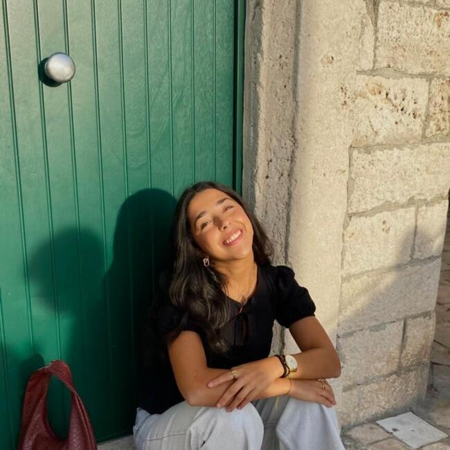 リスボン のベビーシッター: Diana