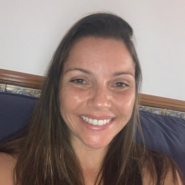 Babysitter in Lisbon: Pâmela