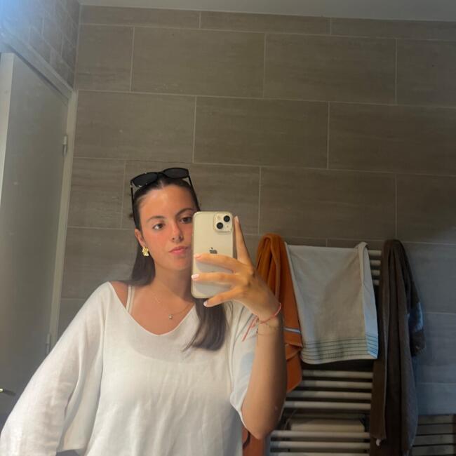 Babysitter in L'Isle-d'Abeau: Clémence