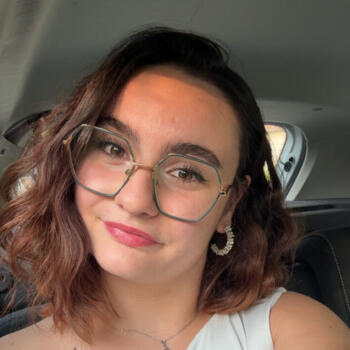 Baby-sitter Cognac: Célia
