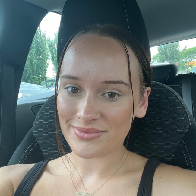 Babysitter in Melbourne: Claire