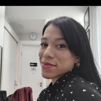 Babysitter in Salvador: Jade Gonzaga