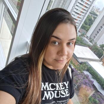 Babá em Londrina: Camila