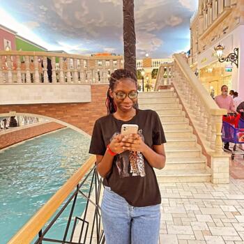 Nanny in London: Zipporah