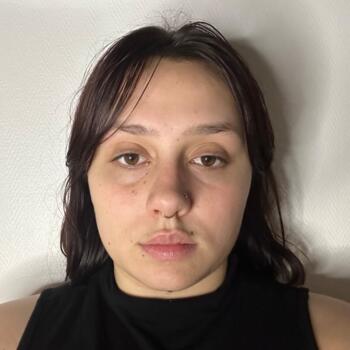 Babysitter in Luisant: Laura