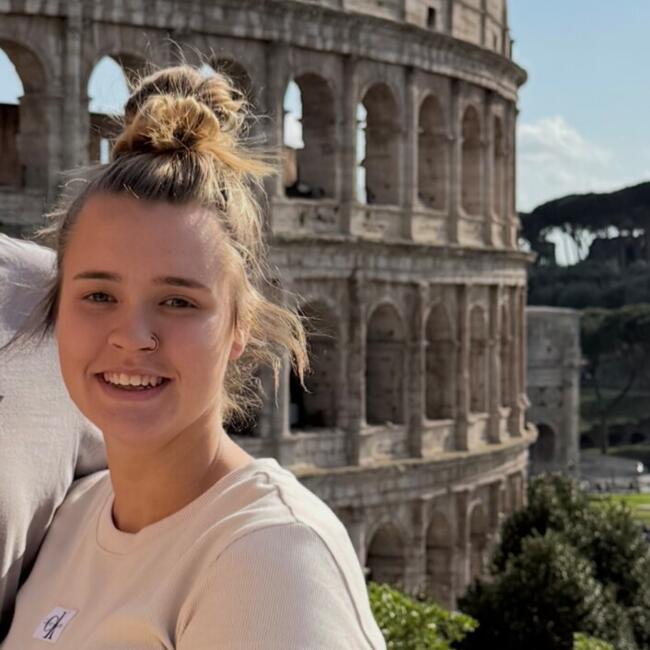 Babysitter in Colac: Tori