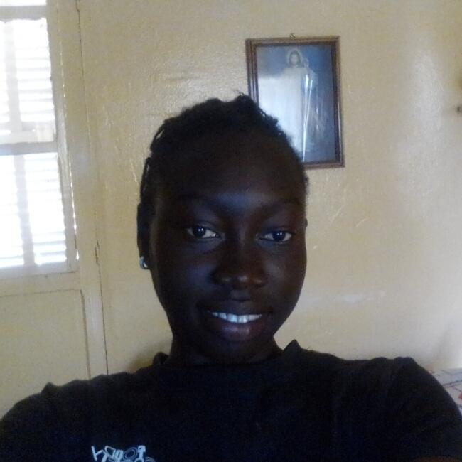 Babysitter in Saint-Louis: Louise