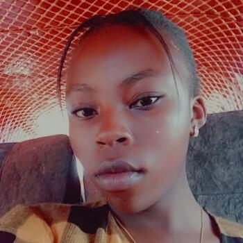 Babysitter in Nairobi: Sweeny