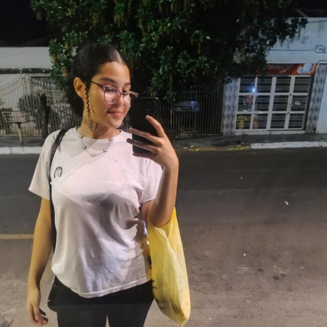 Babysitter in Barra do Garças: Emanuellly