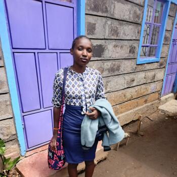 Babysitter Nairobi: Dolphine
