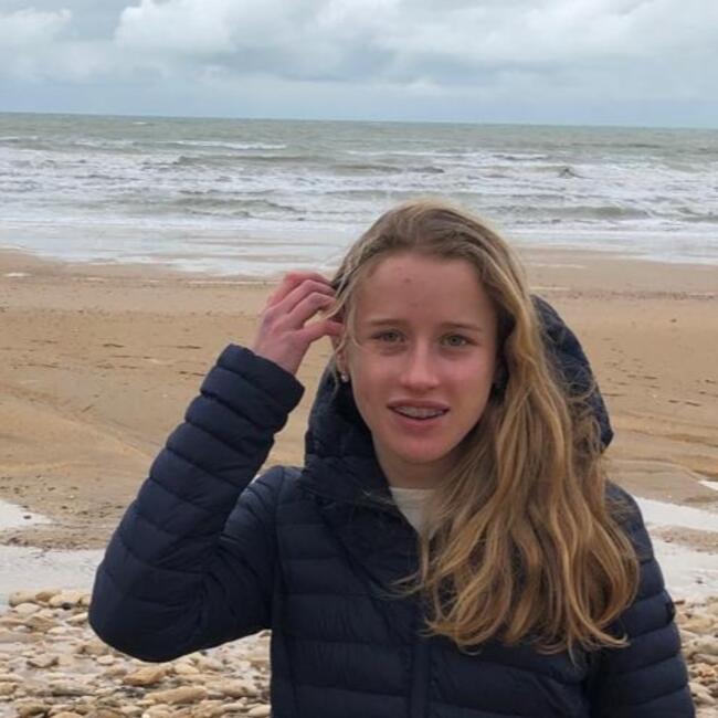 Babysitter in Lion-sur-Mer: Thaïs