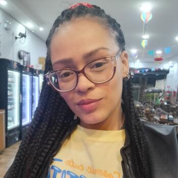 Babysitter in Suzano: Larissa