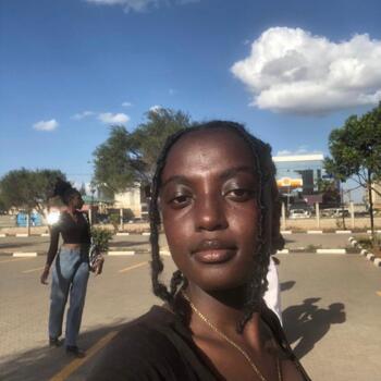 Babysitter Nairobi: Vanessa Mutahi