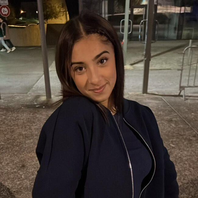 Babysitter in Os-Marsillon: Zinouna