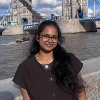 Babysitter Luton: Eakranthi