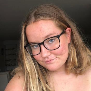 Babysitter in Albury: Claudia