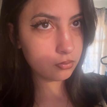 Babysitter in Phoenix: Laila
