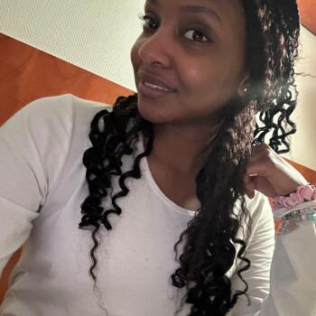 Babysitter Nantes: Hawa