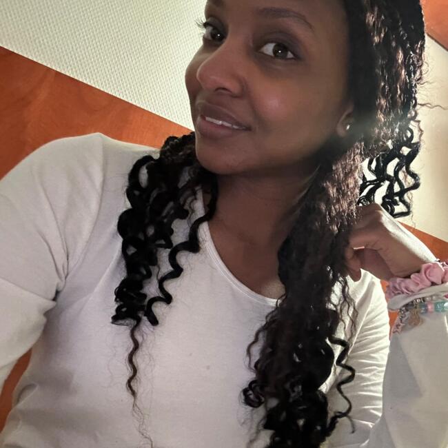Babysitter in Nantes: Hawa