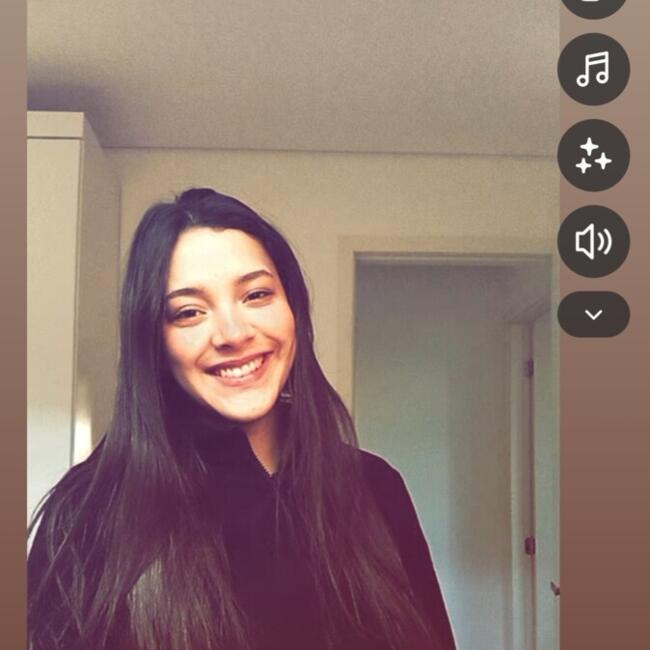 Babysitter in Curitiba: Ana