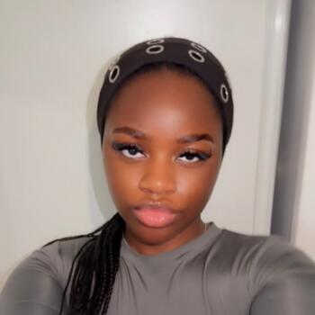 Babysitter in Montmorency: Grace