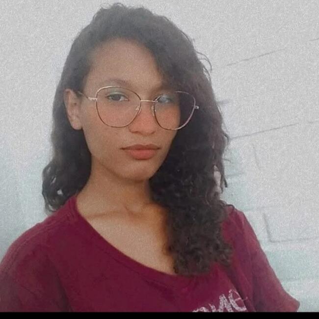 Babá em Brasília: Andressa