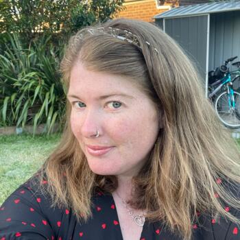 Babysitter in Geelong: Carmen