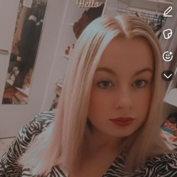 Babysitter in Commer: Clara