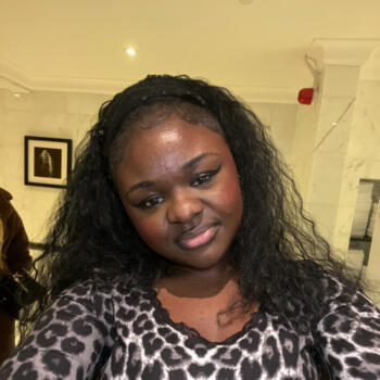 Babysitter in London: Sharon