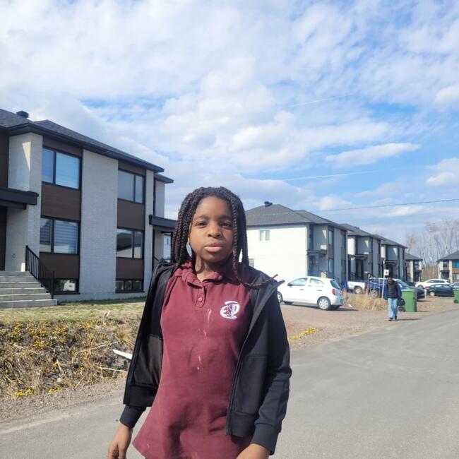 Baby-sitter in Toronto: Alys
