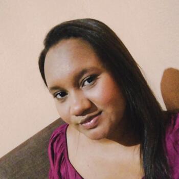 Babá em Recife: Sabrina