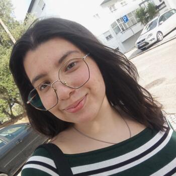 Babysitter Leiria: Sara