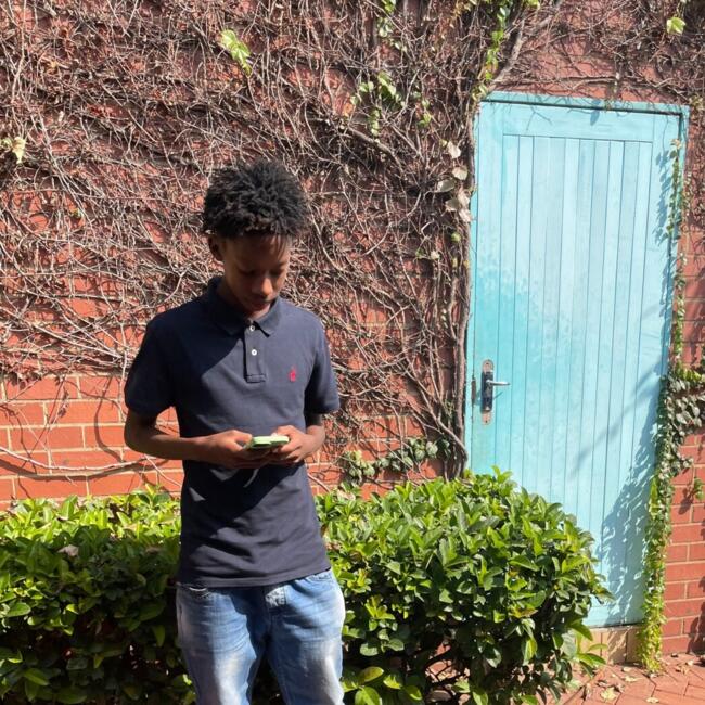 Babysitter in Centurion: Tefello