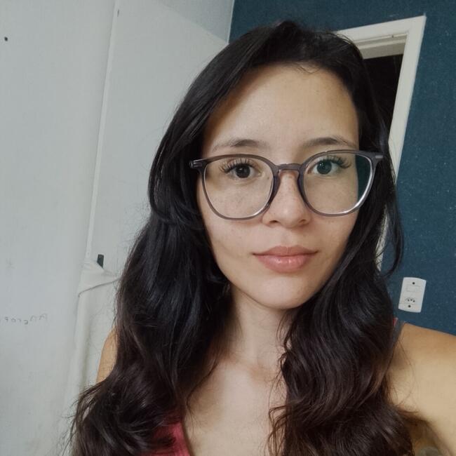 Babysitting job in Campo Grande: Larissa